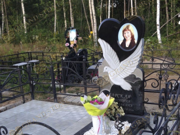 10 овальное фото на керамике 24х30 (Россия) идеально подходит к памятникам с плавными формами 