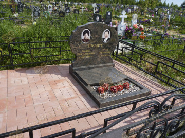 5 цветное фото на керамикике 18х24 (Россия). в этих размерах размере очень хорошо видны портреты