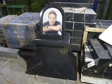 3 фото в гранитной рамке 30х40